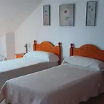 Πανσιόν Dona Lubina 3*